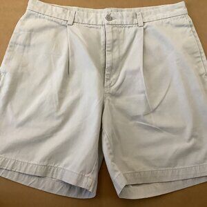 DKNY Men's Waist 36 Pleated White Shorts 36" x 7"